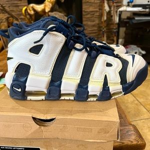 Nike Air Uptempo.